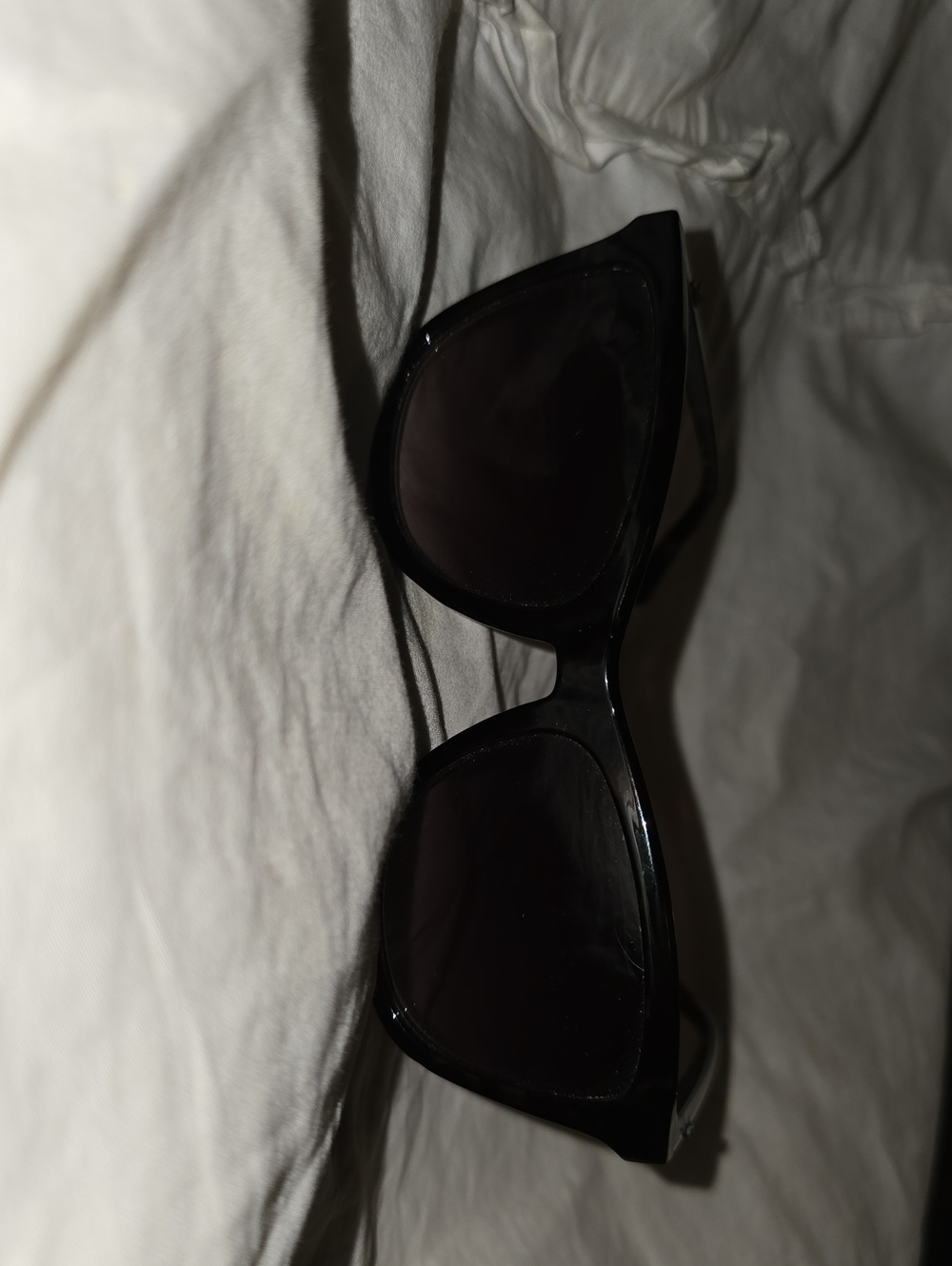 Guess Black Cat-Eye Women's Sunglasses